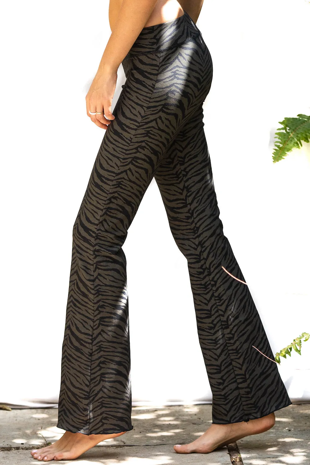 Zebra Flares - Black